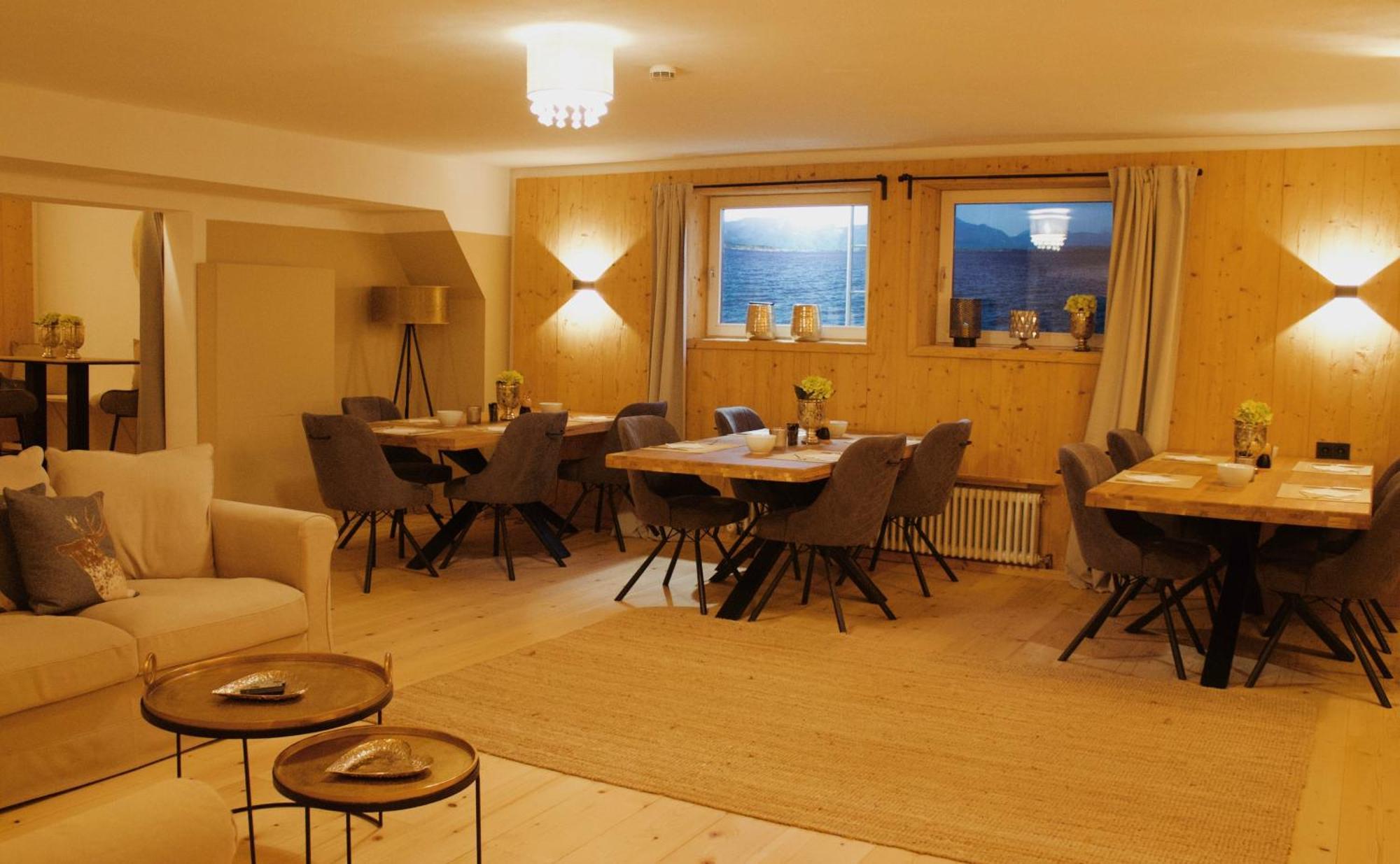 Hotel Garni - Chiemsee-Pension-Seebruck ซีออน-ซีบรูค ภายนอก รูปภาพ